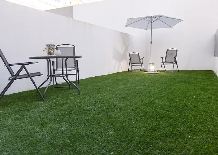 Center Gardens Apartman *