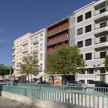 Center Gardens Apartments Лиссабон